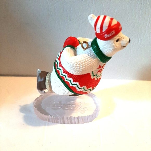 Coca Cola | Holiday | Coke Cocacola Polar Bear Skating On Ice Christmas ...